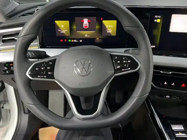 Volkswagen Lamando — Фото автомобиля 2
