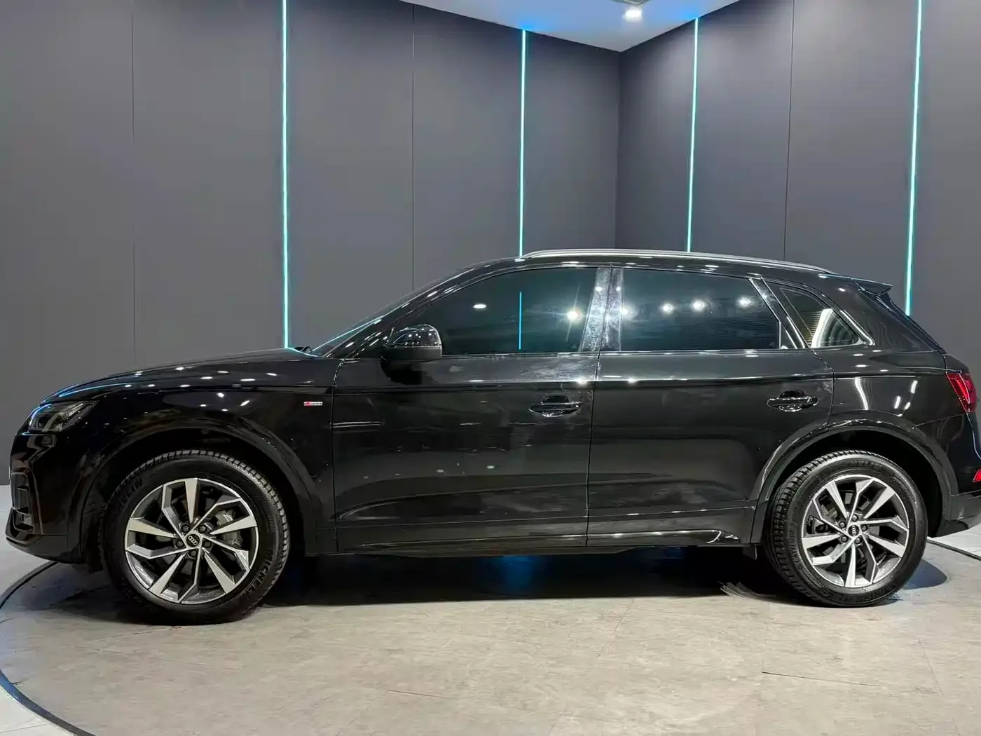 Audi Audi Q5L 2023 45T Luxury Dynamic — Фото автомобиля 5