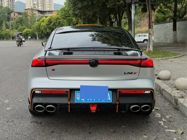 Changan UNI-V — Фото автомобиля 3