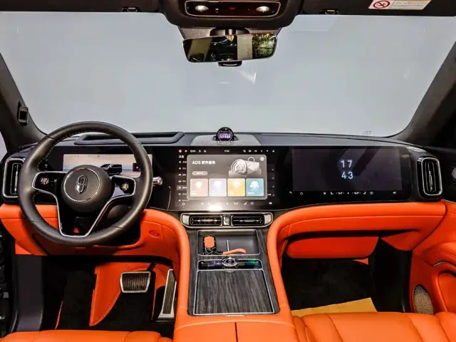 AITO Wenjie AITO M9 2024 Extended Range Ultra 42kWh 6-Seater — Фото автомобиля 29