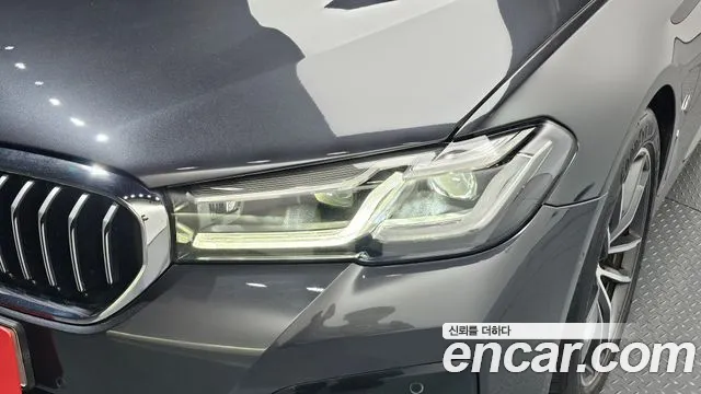 BMW 5-Series — Фото автомобиля 16