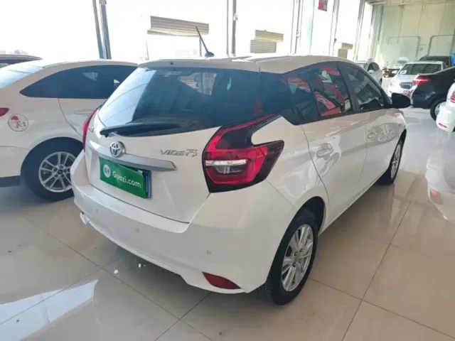 Toyota Vios FS — Фото автомобиля 6