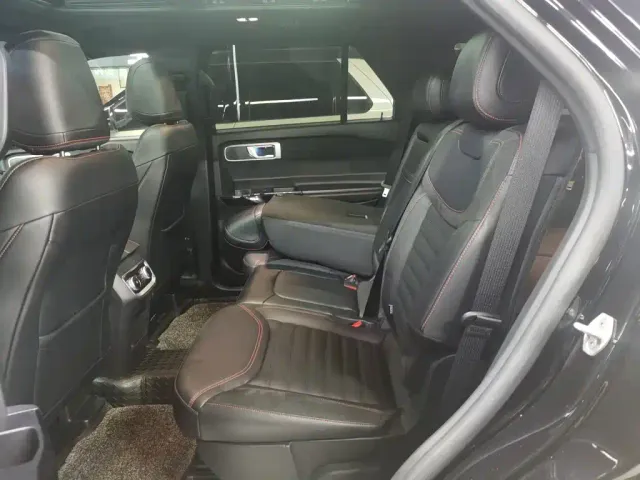 Ford Explorer — Фото автомобиля 19