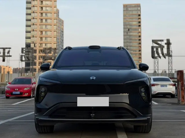 Nio ES6 — Фото автомобиля 2