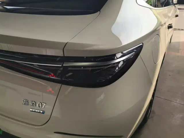 BYD Seal 07 DM-i — Фото автомобиля 7