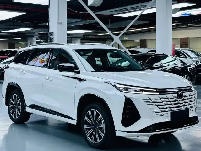 Changan CS75 Plus — Фото автомобиля 3