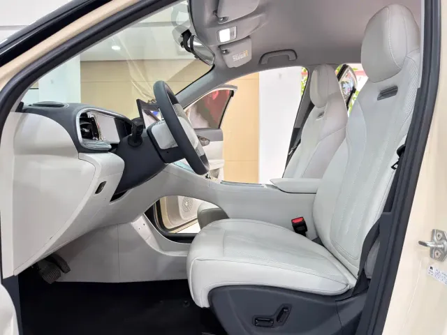 Geely Starry Wish — Фото автомобиля 10