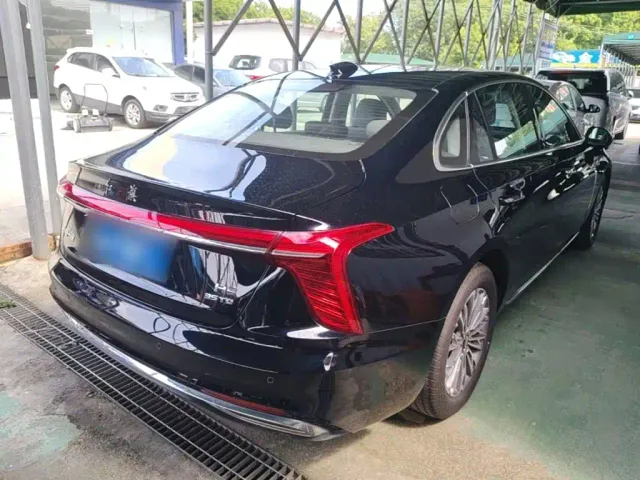 Hongqi H5 — Фото автомобиля 6