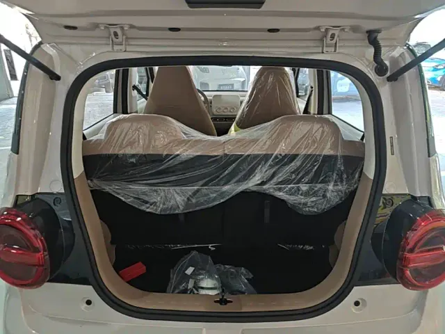 Wuling Hongguang Mini EV — Фото автомобиля 18
