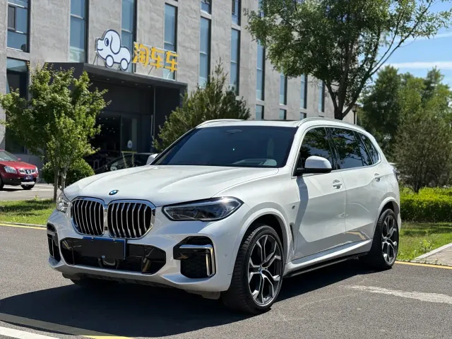 Фотография автомобиля — BMW X5