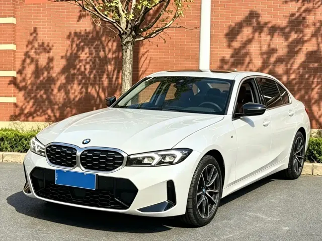 Фотография автомобиля — BMW 3 Series
