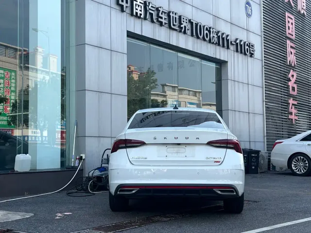Skoda Octavia — Фото автомобиля 12