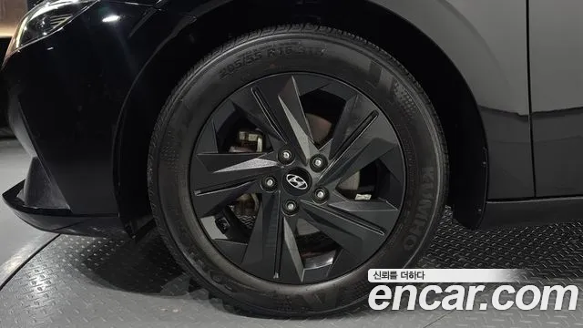 Hyundai Avante — Фото автомобиля 5