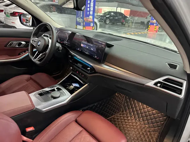 BMW 3 Series — Фото автомобиля 12