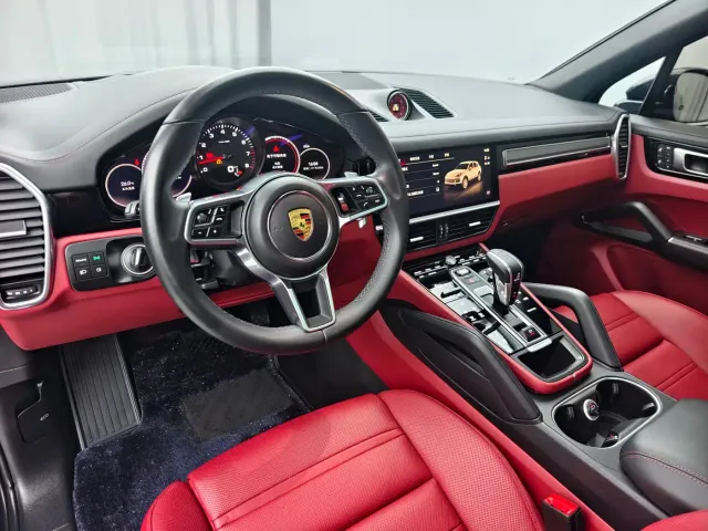 Porsche Cayenne — Фото автомобиля 10
