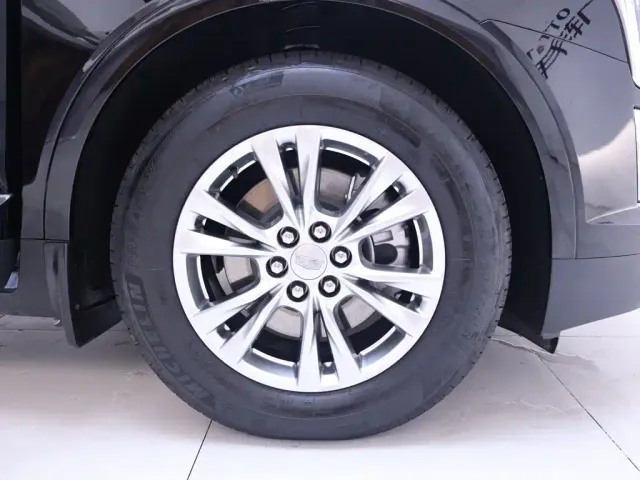 Cadillac XT5 — Фото автомобиля 6