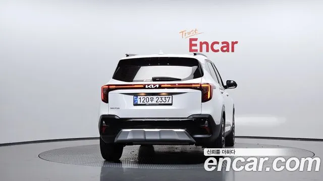 Kia Seltos Бензин 1.6 турбо 2WD — Фото автомобиля 4