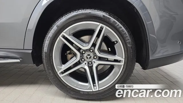 Mercedes-Benz GLS-Class — Фото автомобиля 18