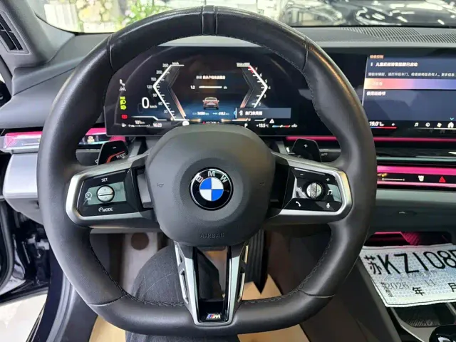 BMW 5 Series — Фото автомобиля 17