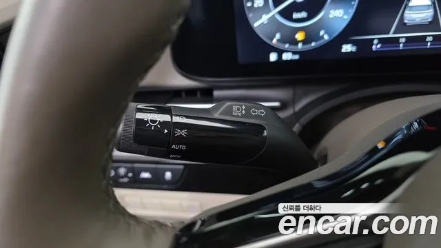 Kia Carnival Generation 4 — Фото автомобиля 26