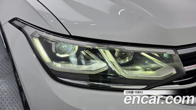 Volkswagen Tiguan Tiguan 2 поколение 2.0 TDI Premium — Фото автомобиля 19