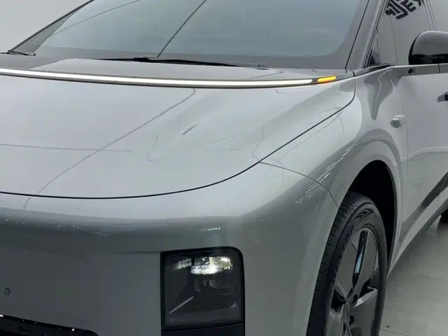 Li Auto i6 — Фото автомобиля 13