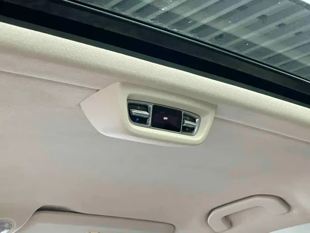Mercedes-Benz V-Class — Фото автомобиля 23