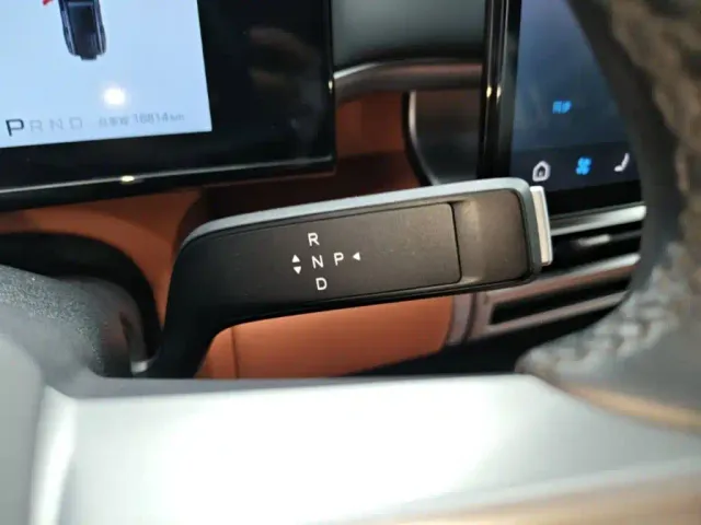 BYD FangChengBao Titanium 7 — Фото автомобиля 13