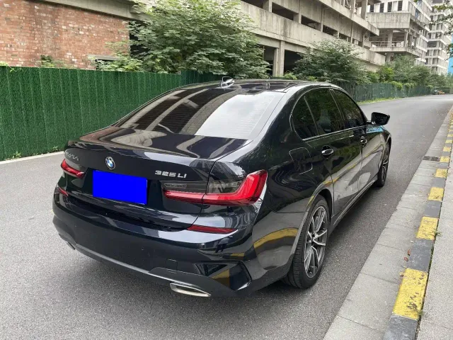 BMW 3 Series — Фото автомобиля 8
