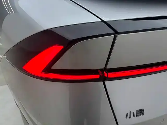 Xpeng P7+ — Фото автомобиля 16
