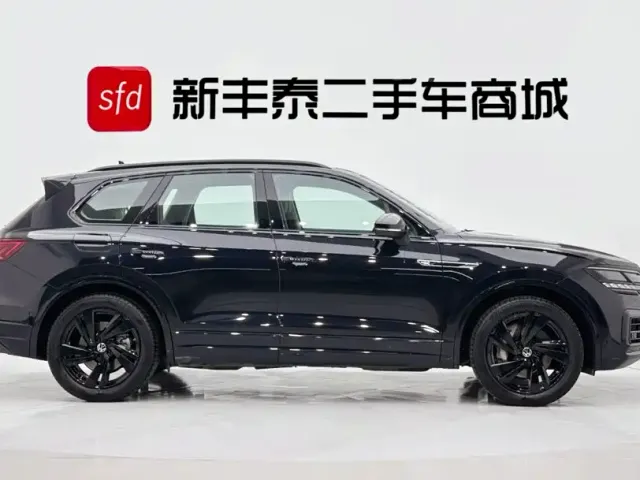 Volkswagen Touareg — Фото автомобиля 3
