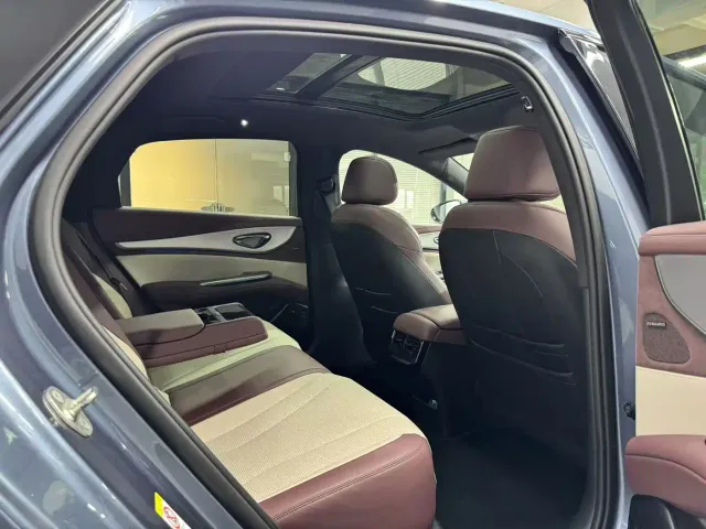 BYD Seal 07 DM-i — Фото автомобиля 15
