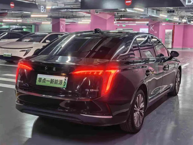 Hongqi E-QM5 — Фото автомобиля 5