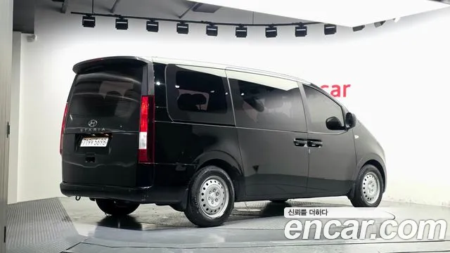 Hyundai Staria Staria Tourer 11 мест — Фото автомобиля 2