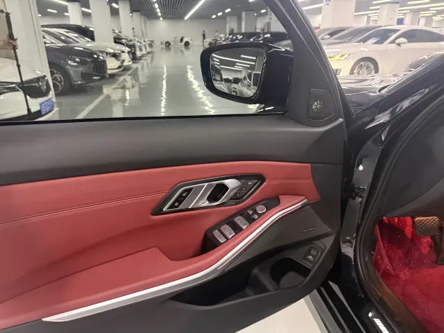 BMW 3 Series — Фото автомобиля 5