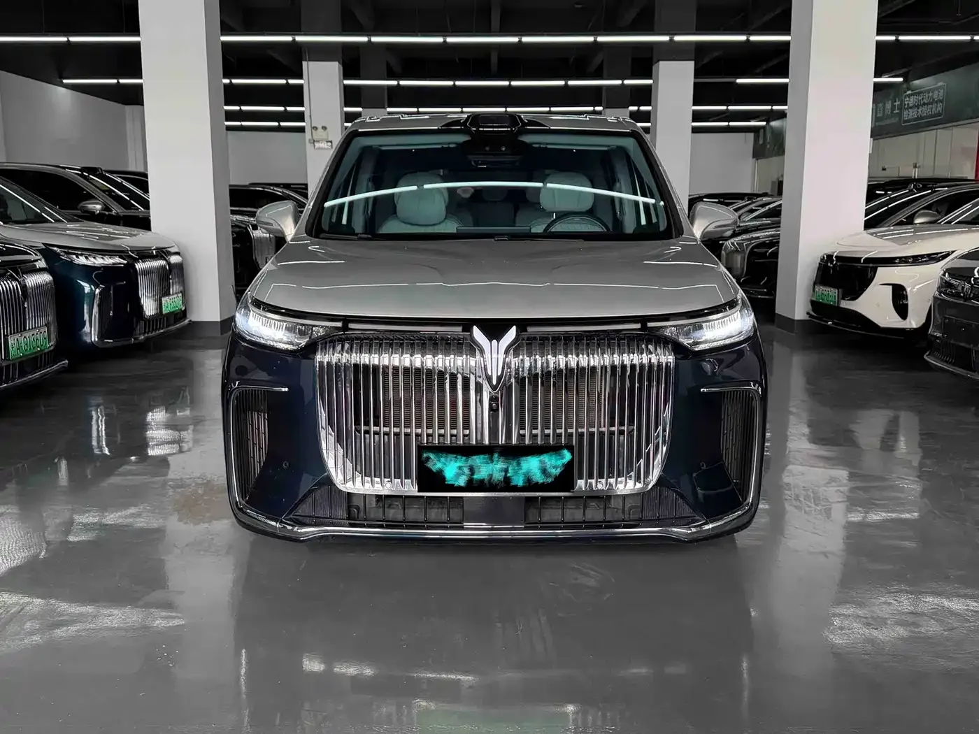 Voyah Auto Voyah Dreamer 2025 PHEV AWD Flagship Qian Kun Edition — Фото автомобиля 2