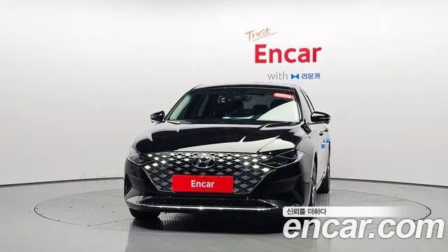 Hyundai Grandeur New — Фото автомобиля 3