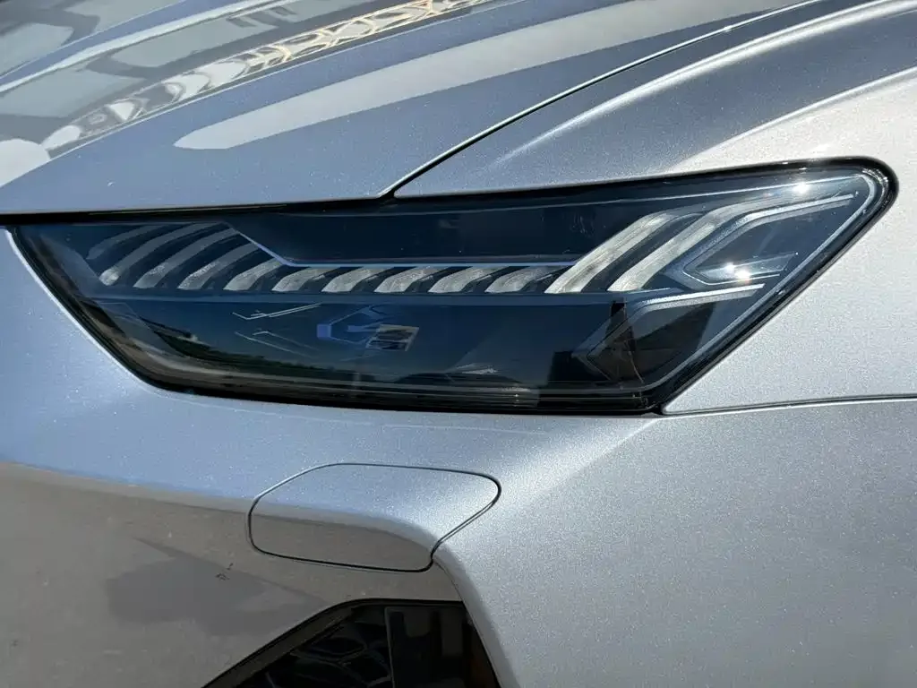 Audi Audi RS 6 2022 RS 6 4.0T Avant — Фото автомобиля 8