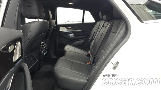 Mercedes-Benz GLE-Class — Фото автомобиля 16