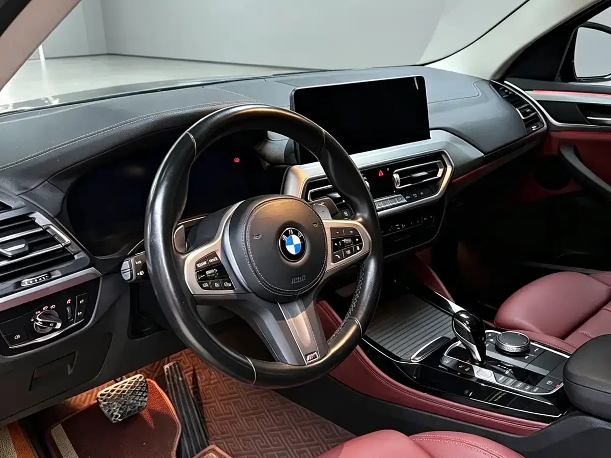 BMW BMW X4 2022 xDrive 25i M Sport Package — Фото автомобиля 4