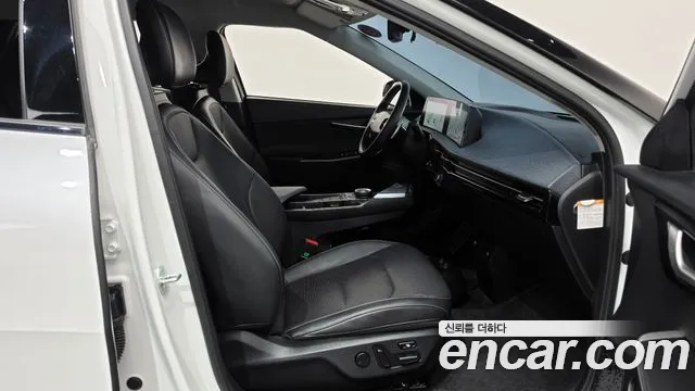 Kia EV6 — Фото автомобиля 16