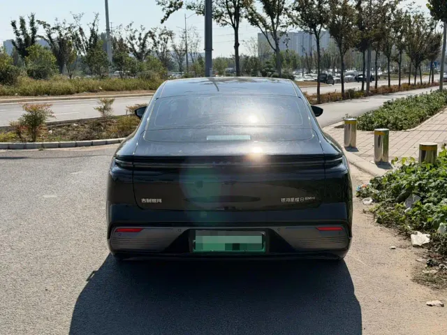 Geely Galaxy Xingyao 8 — Фото автомобиля 11
