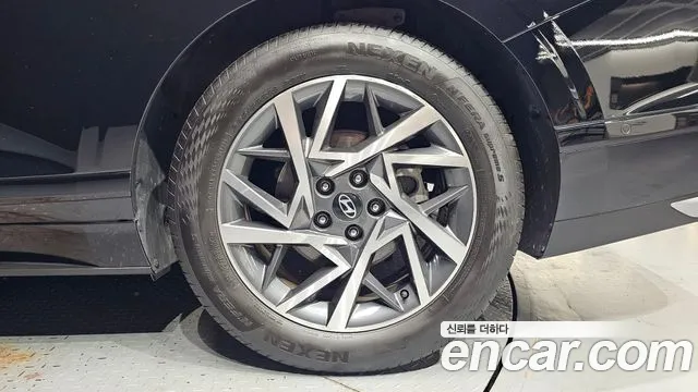 Hyundai Grandeur GN7 — Фото автомобиля 6