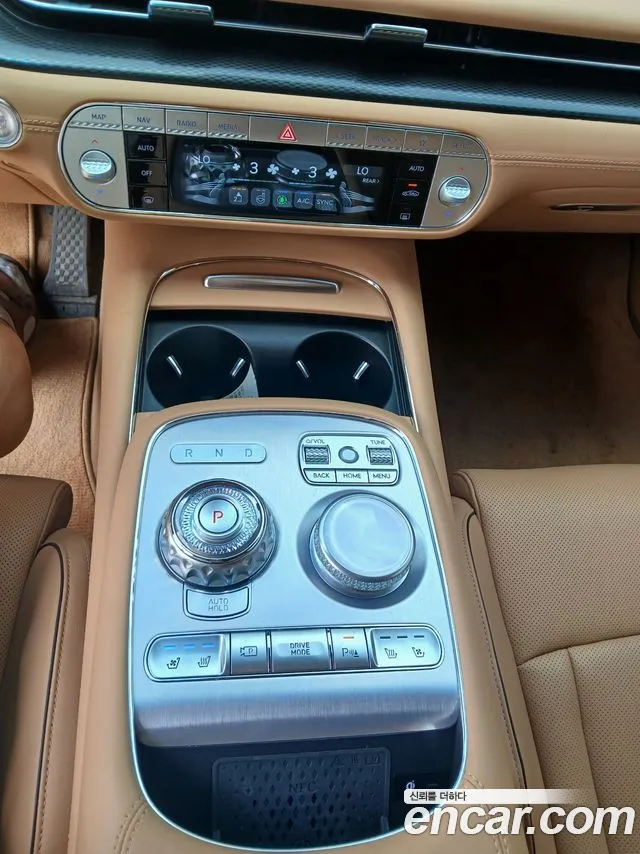Genesis G90 Бензин 3.5 турбо AWD — Фото автомобиля 9