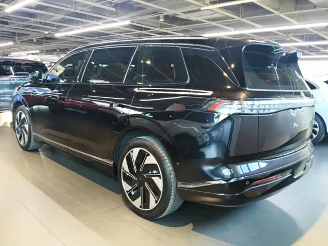 Dongfeng eπ 008 — Фото автомобиля 4