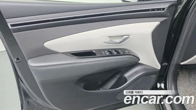Hyundai Tucson Tucson (NX4) Дизель 2.0 4WD — Фото автомобиля 24