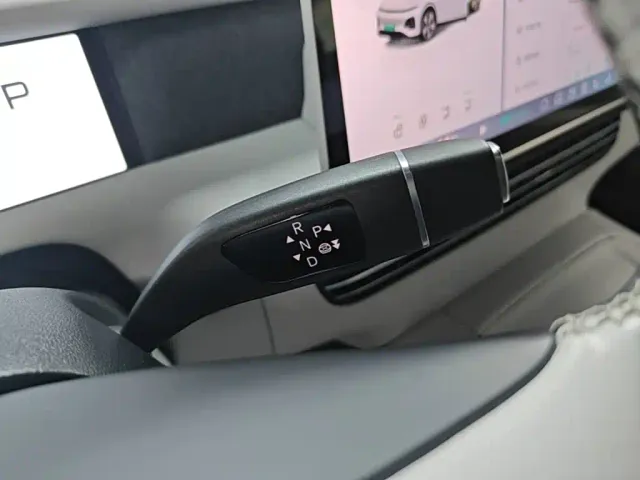 Xpeng G6 — Фото автомобиля 13