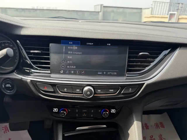 Buick Regal — Фото автомобиля 12