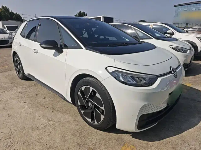 Volkswagen ID.3 — Фото автомобиля 3