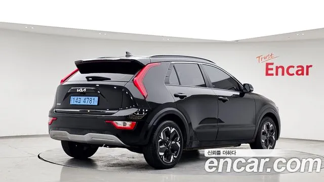 Kia Niro — Фото автомобиля 2